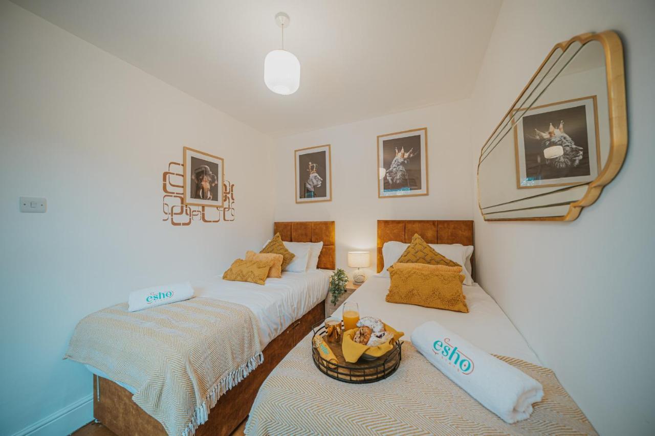 Cotswolds- Homely 2 Bed House With Garden, Wifi - Esho Stays Cirencester Exteriör bild